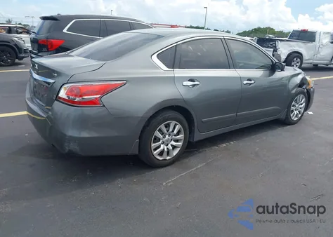 2015 Nissan Altima 2.5 S из США, поврежденный, VIN 1N4AL3AP7FC157210